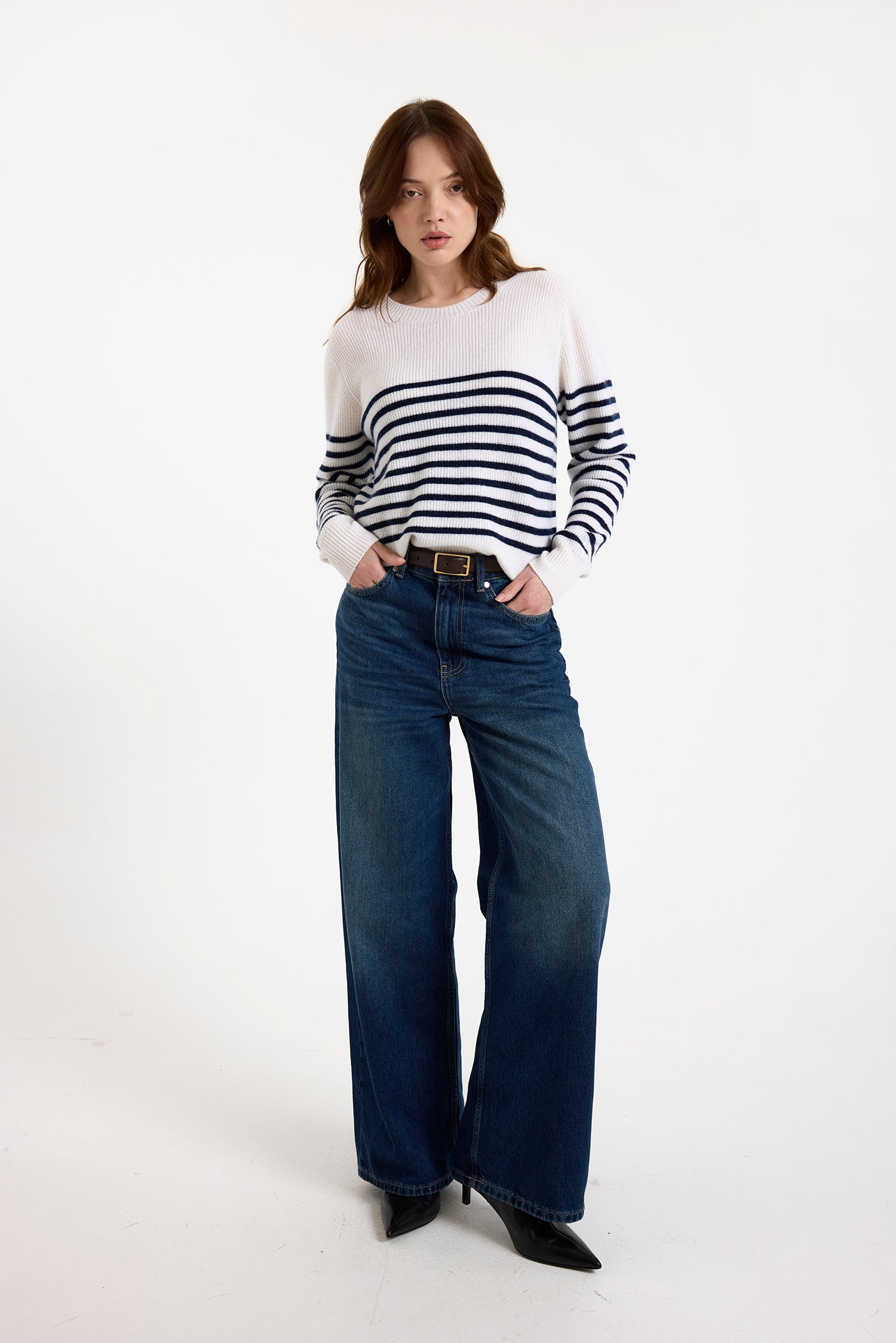 Brodie Cashmere Kate Bretton Crewneck Sweater Organic White/Navy