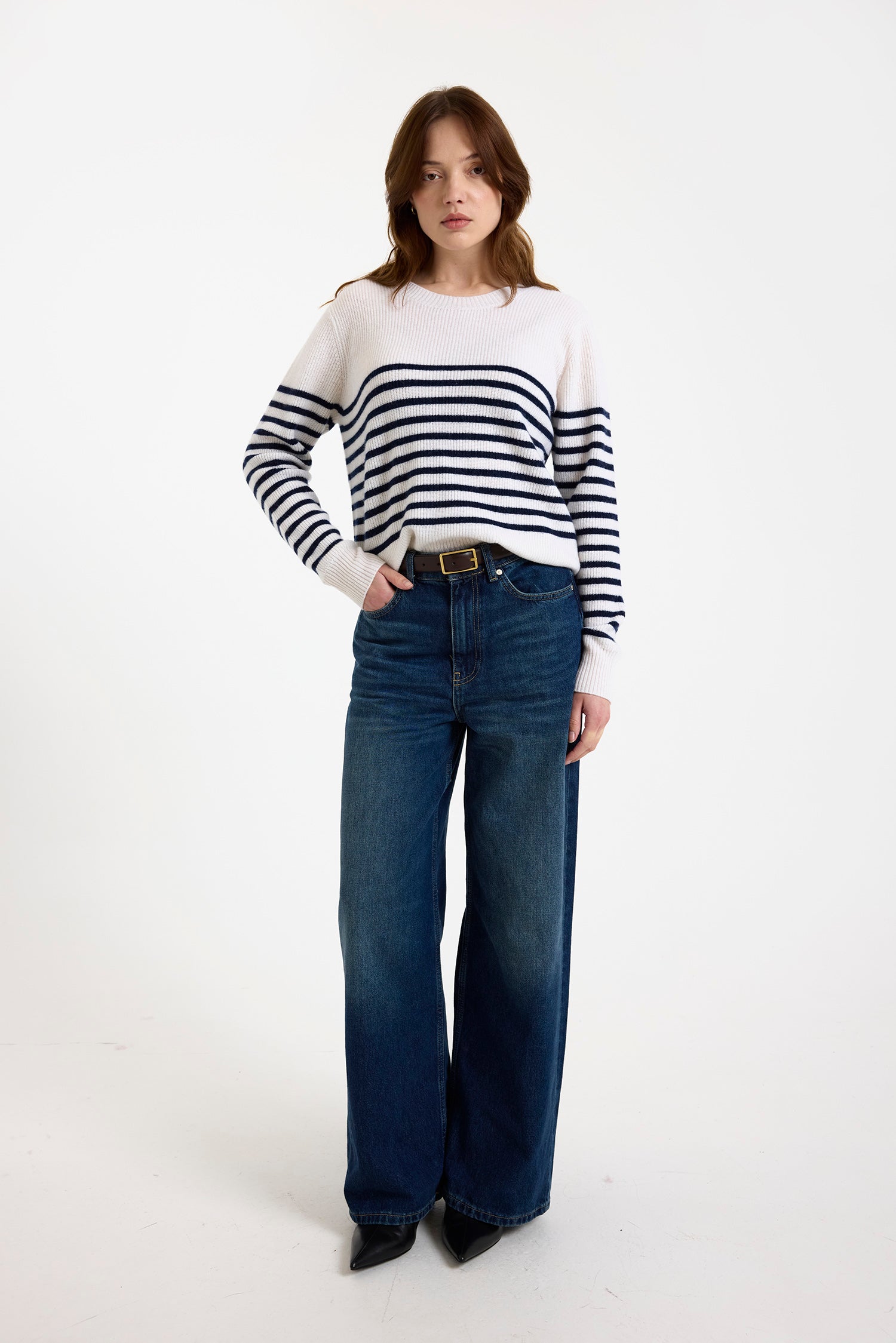 Brodie Cashmere Kate Bretton Crewneck Sweater Organic White/Navy