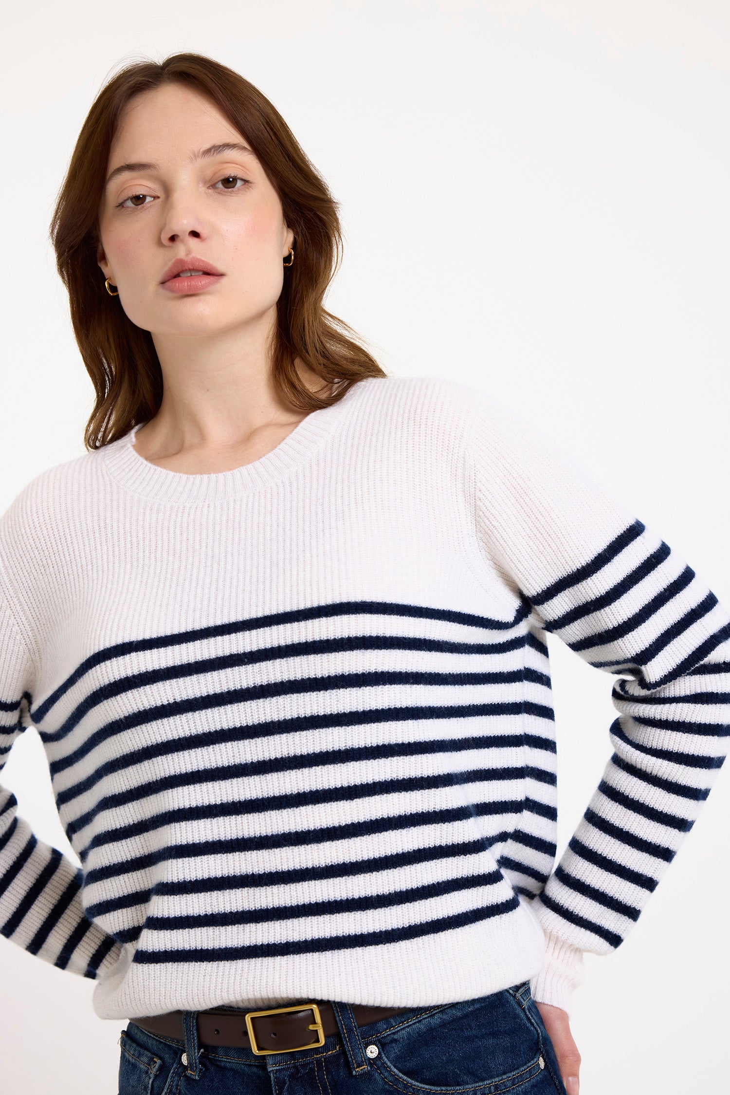 Brodie Cashmere Kate Bretton Crewneck Sweater Organic White/Navy