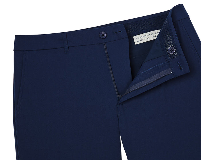 Holderness & Bourne The Harwood Short - Navy Island Logo