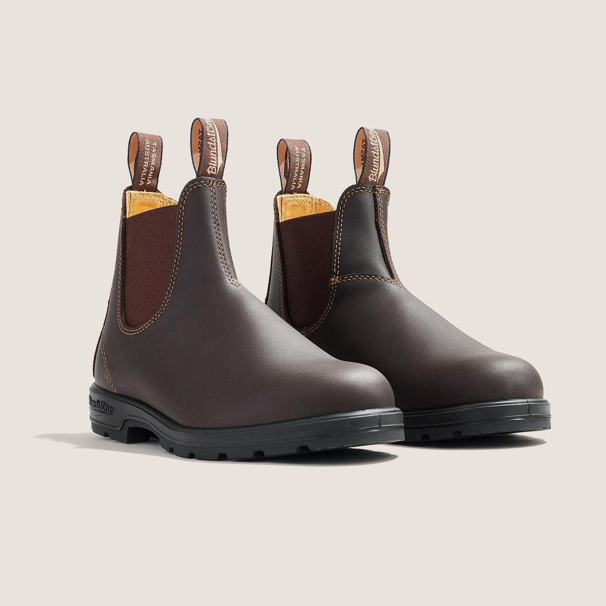 靴 Blundstone 550 WalnutBrown UK8 Blundstone Classic 550 In Chelsea Boots Walnut Brown