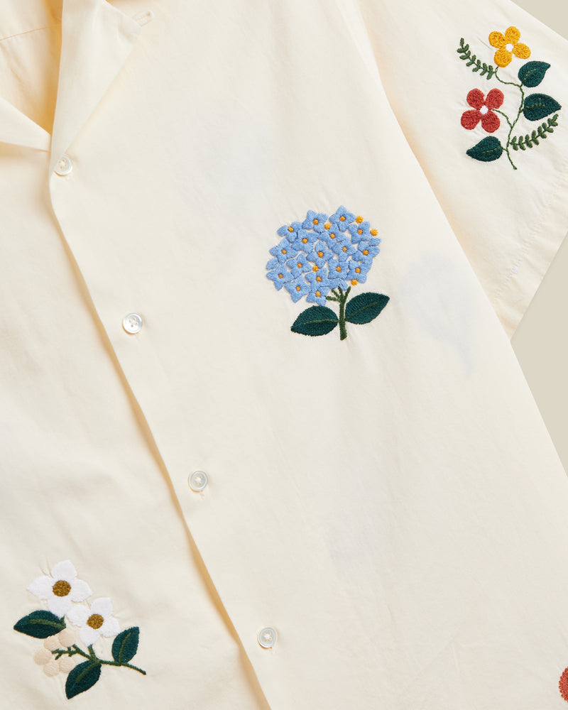 Portuguese Flannel - Embroidery Flowers - White