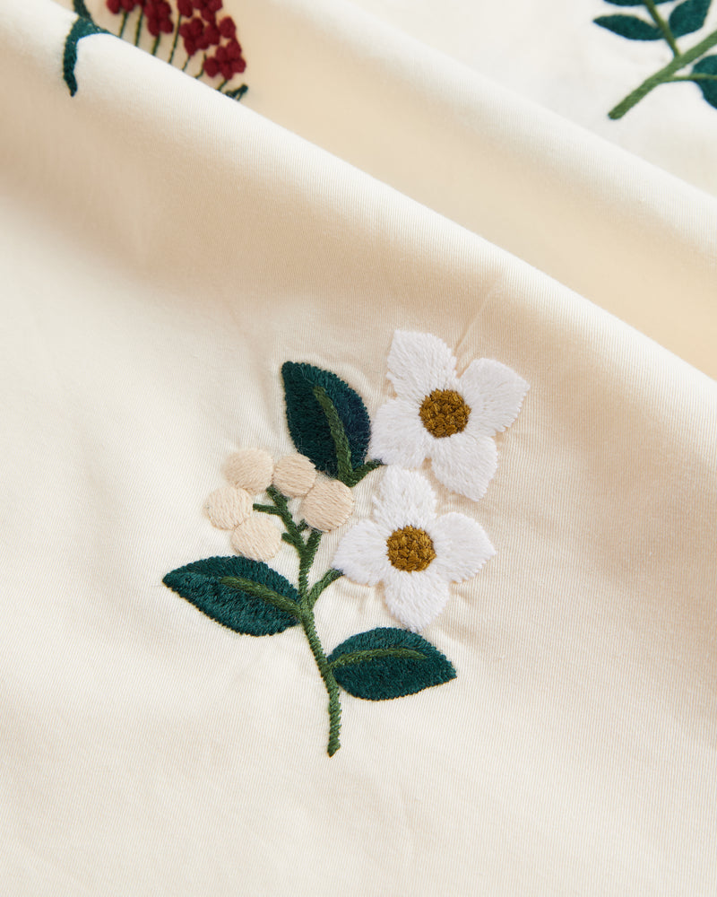 Portuguese Flannel - Embroidery Flowers - White