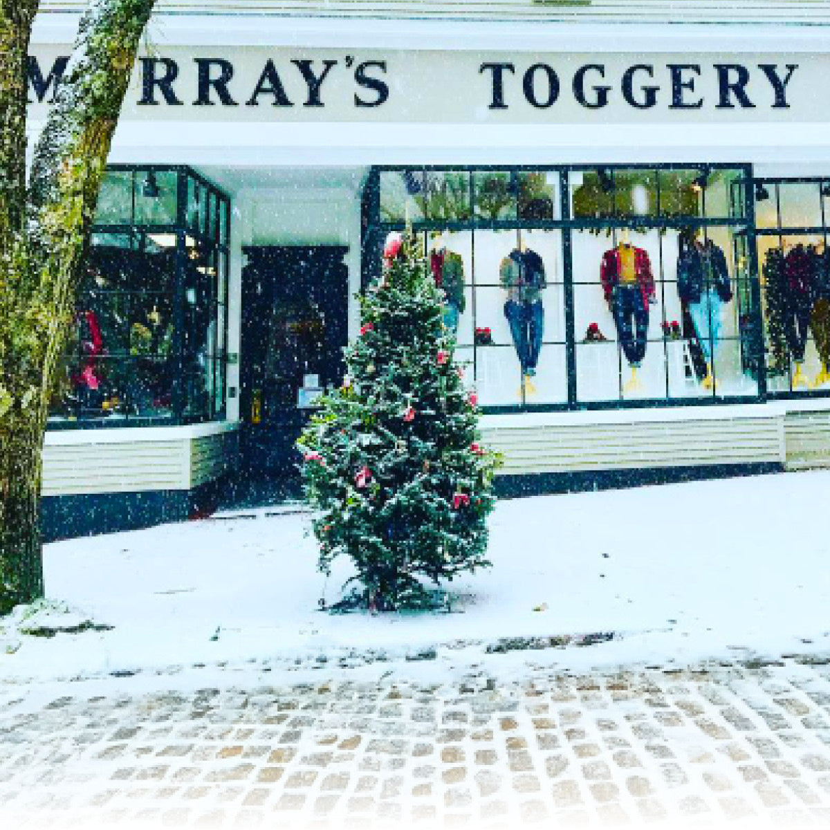 Murray's Toggery Shop, Nantucket Mass. Holidays.