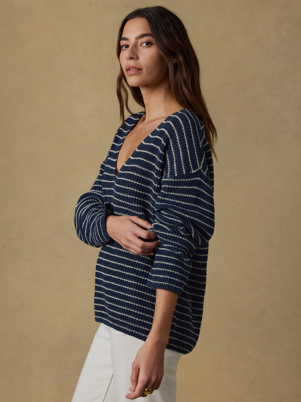 Faherty - Miramar Linen Deep V Sweater - Navy Stripe